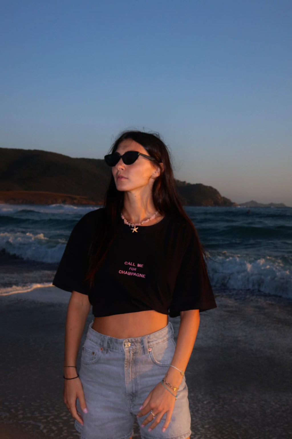 T-Shirt Noir "Call Me For Champagne"